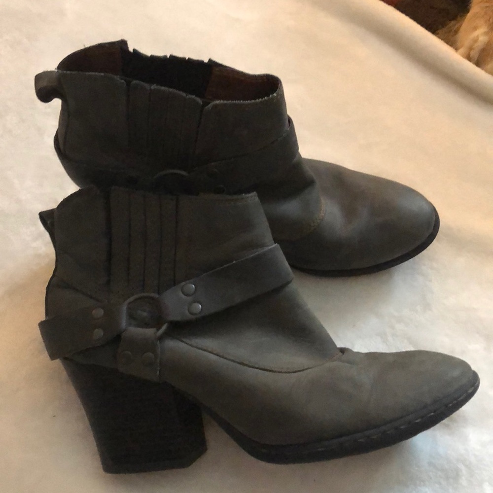 Born BOC leather boogie